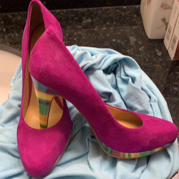 Nine West shoes size 6 never worn outside - Picture 2 of 3